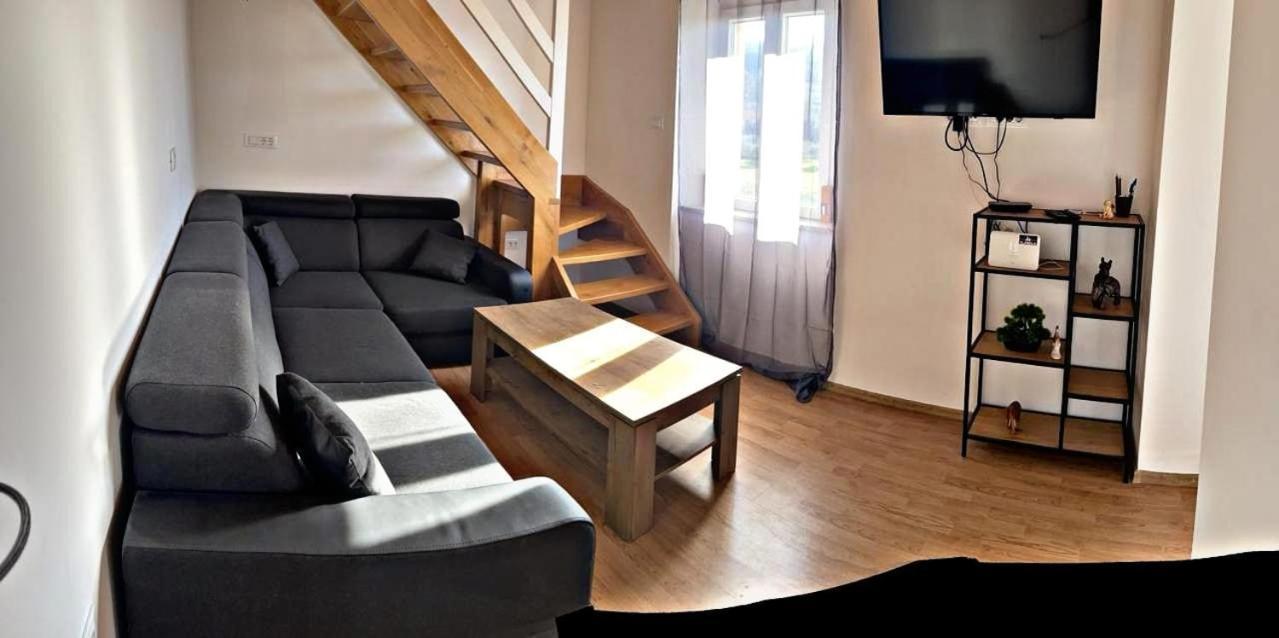 Amani Modern Apartment Lumbarda Exterior foto