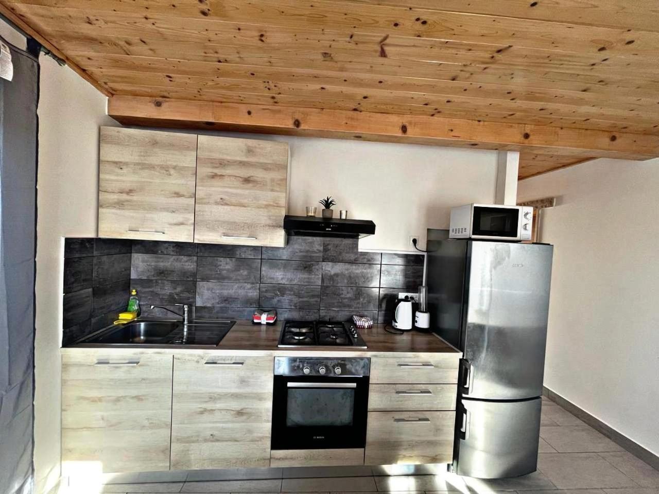 Amani Modern Apartment Lumbarda Exterior foto